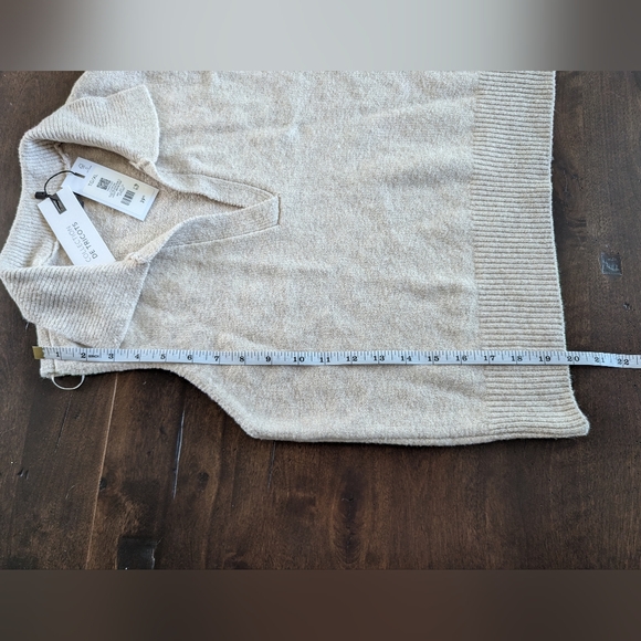 Dynamite Sleeveless knit top - Picture 4 of 5